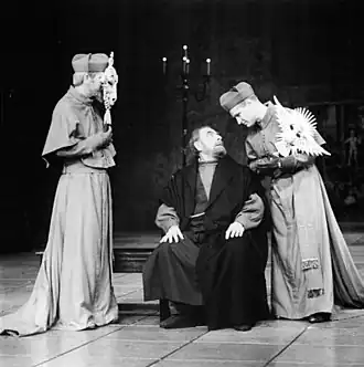 Représentation par le Berliner Ensemble en 1971.