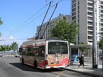 MAN NMT 222 de la ligne S6 de trolleybus de Lyon, quartier Croix-Rousse.