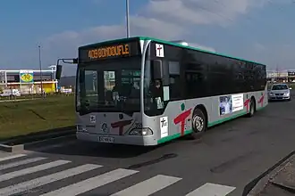 Mercedes Citaro sur la ligne 409 dans la zone commerciale de Villabé.