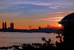Coucher de soleil sur la Nurimaru APEC house