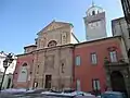 Confraternita Santissima Trinità (XVIIe&nbsp;siècle) et Torre Rossa (XIIIe&nbsp;siècle).