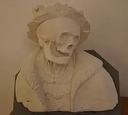 ... jubé détruit.