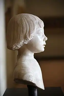 Buste de jeune garçon.