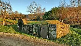 La fontaine.