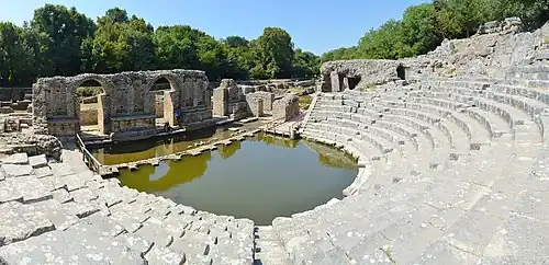 Ancien théâtre.