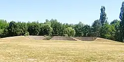la butte dans le parc du moulin Liron