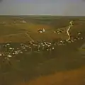 Vue générale de la colline, avec son église (1990)