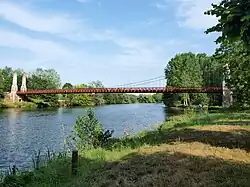 Le pont suspendu.