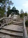 Chemin qui mène à la Glorieta.