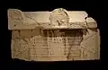 Sarcophage avec une ascia au-dessus de chaque chevron ; CIL XIII, 1893