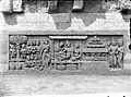 Bas-relief sculpté du temple de Borobudur, 1890-1891.