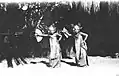 Jeunes danseuses de legong kraton au début du XXe&nbsp;siècle, collection du Tropenmuseum