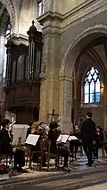 Concert devant les orgues