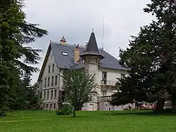 Maison de Retraite du Chateau aux Combes.
