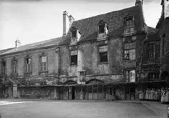 Palais épiscopal de Caen, incorporé au couvent de la Charité au XIXe siècle