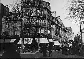 Place Saint-Pierre en 1902.