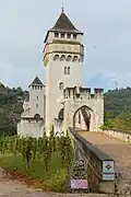 Le pont Valentré vu depuis la ville.