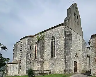L'église en 2014 avant sa rénovation.
