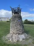 Cairn commémoratif