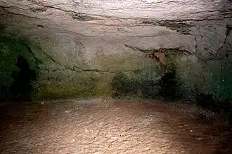 Intérieur de la grotte n°1.