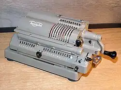 Calculatrice à curseurs Triumphator CRN1 de 1958