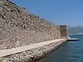 Vue extérieure du château.