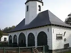 Remise à chariots.