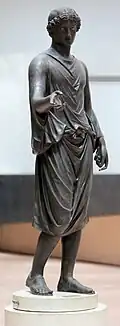 Jeune desservant du culte. Bronze, yeux incrustés d'argent.H. 1,41&nbsp;m. Ier&nbsp;siècle EC.Palais des Conservateurs