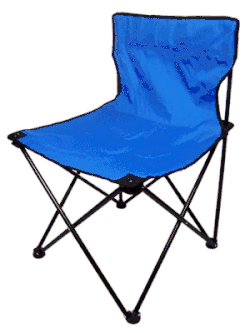 Animation montrant une chaise en toile sortant de sa housse, se dépliant et se repliant pour rentrer dans sa housse
