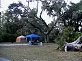Un camping dans le parc.