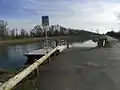 Aménagement d'une rampe de mise à l'eau.