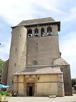 Église Saint-Pierre.
