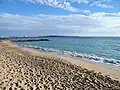 Vue sur la Pointe Croisette et les Îles de Lérins depuis la plage du Midi.