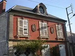 Maison sculptée à Cannettecourt.