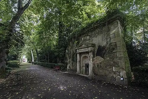 L'ancien colombier.