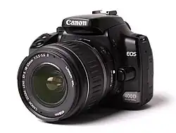 Description de l'image Canon EOS 400D with lens.jpg.