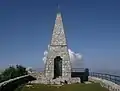 Chapelle pyramidaleau sommet duMonte Palanzone