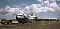 Caravelle d'Air Inter sur le parking de l'aéroport de Quimper (1985).