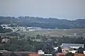 Panorama sur l'aéroport vu depuis le haut du clocher de Église Saint-Vincent de Carcassonne en 2021