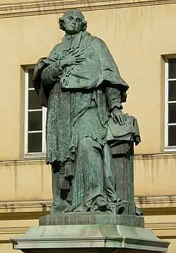 Monument au cardinal Fesch (1856), détail, Ajaccio, cour du palais Fesch.