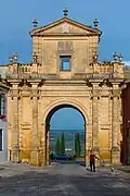 La Puerta de Córdoba au soleil couchant.