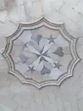 Marqueterie de marbre au plafond