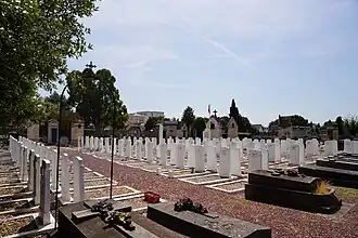 Carré militaire,