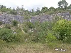 Carrière Razel, exploitée pour l'exploitation de calcaire.