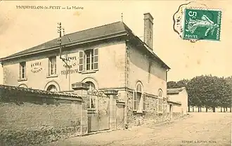 L'ancienne mairie école vers 1908