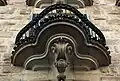 Une balustrade.