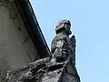 Statue sur l'un des contreforts.