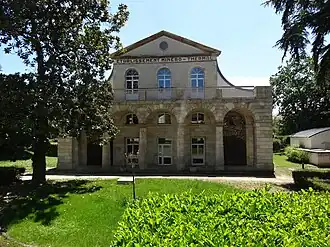 Le bâtiment.