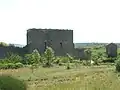 Vue du donjon roman appelé castelas.