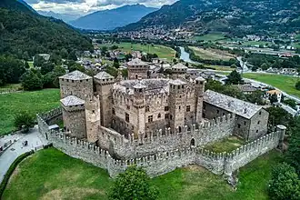Image illustrative de l’article Château de Fénis